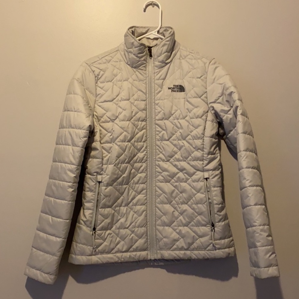 The North Face Triclimate 3-in-1 Jacket. Gray Shell + White Insulated Liner - Picture 4 of 6